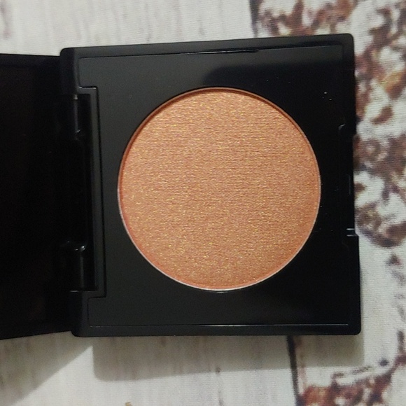 HIGHLIGHTER & BLUSH SAMPLE BUNDLE - Picture 4 of 9